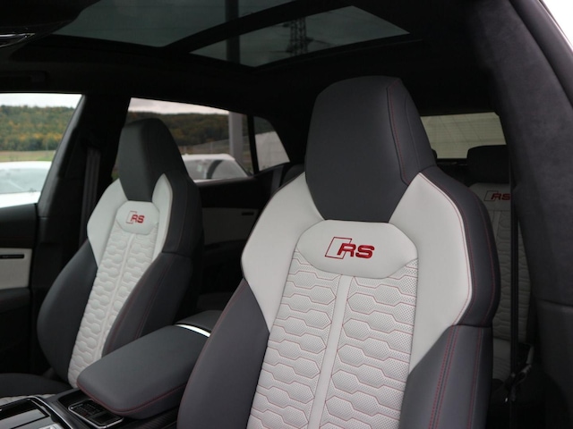 Audi RS Q8 Performance Quattro