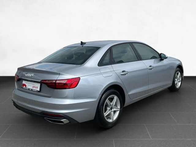 Audi A4 30 TDI S-Tronic Sedan
