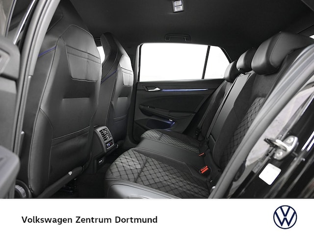 Volkswagen Golf 1.5 eTSI Golf VIII R-Line