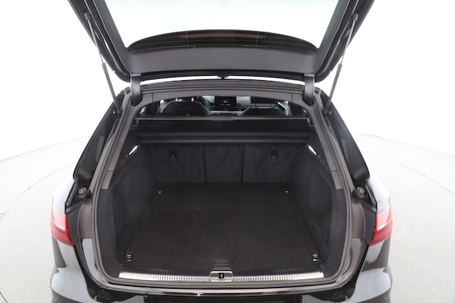 Audi A4 40 TFSI Avant Quattro S-Line S-Tronic