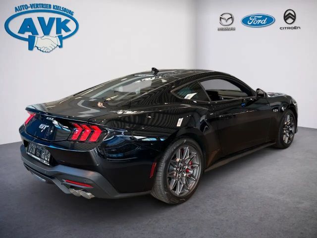 Ford Mustang Fastback GT 5.0 V8