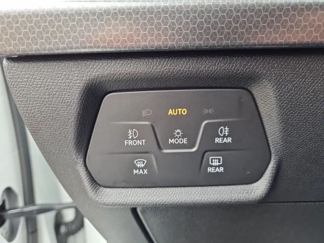 Seat Leon 2.0 TDI DSG Sportstourer Style