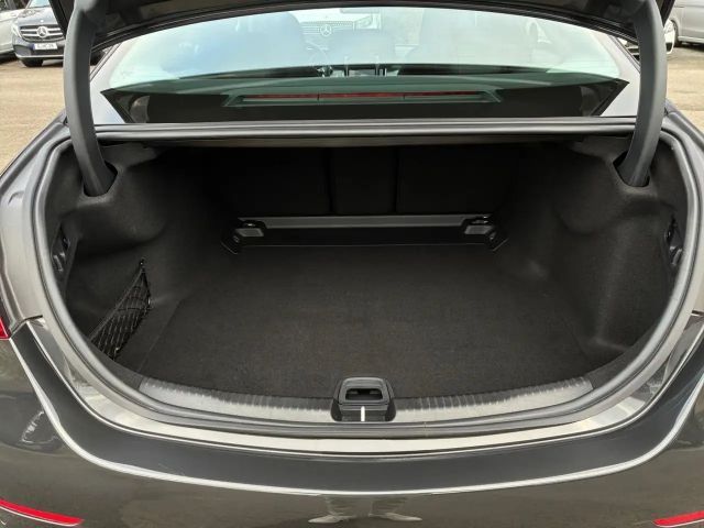 Mercedes-Benz C 180 AMG Line Sedan