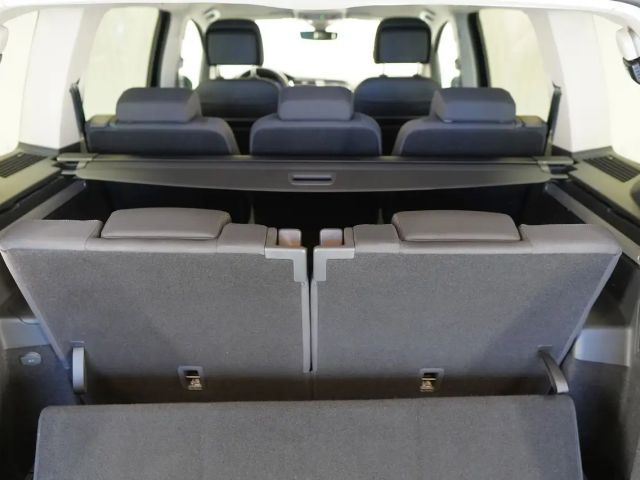 Volkswagen Touran 1.5 TSI DSG