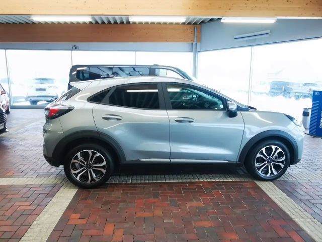 Ford Puma EcoBoost Titanium