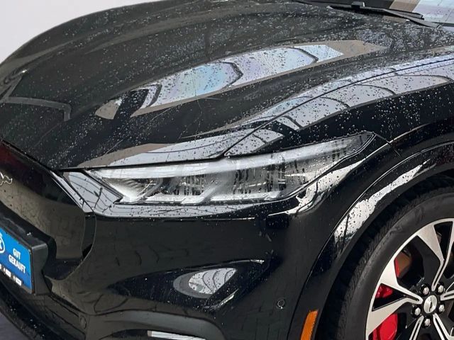 Ford Mustang Mach-E AWD Premium