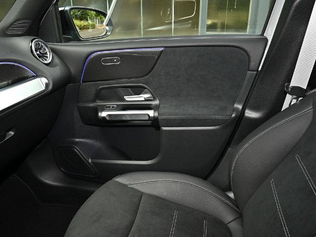 Mercedes-Benz GLB 180 