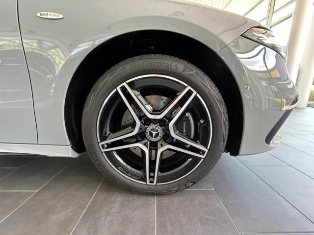 Mercedes-Benz A 250 A 250 e AMG Line