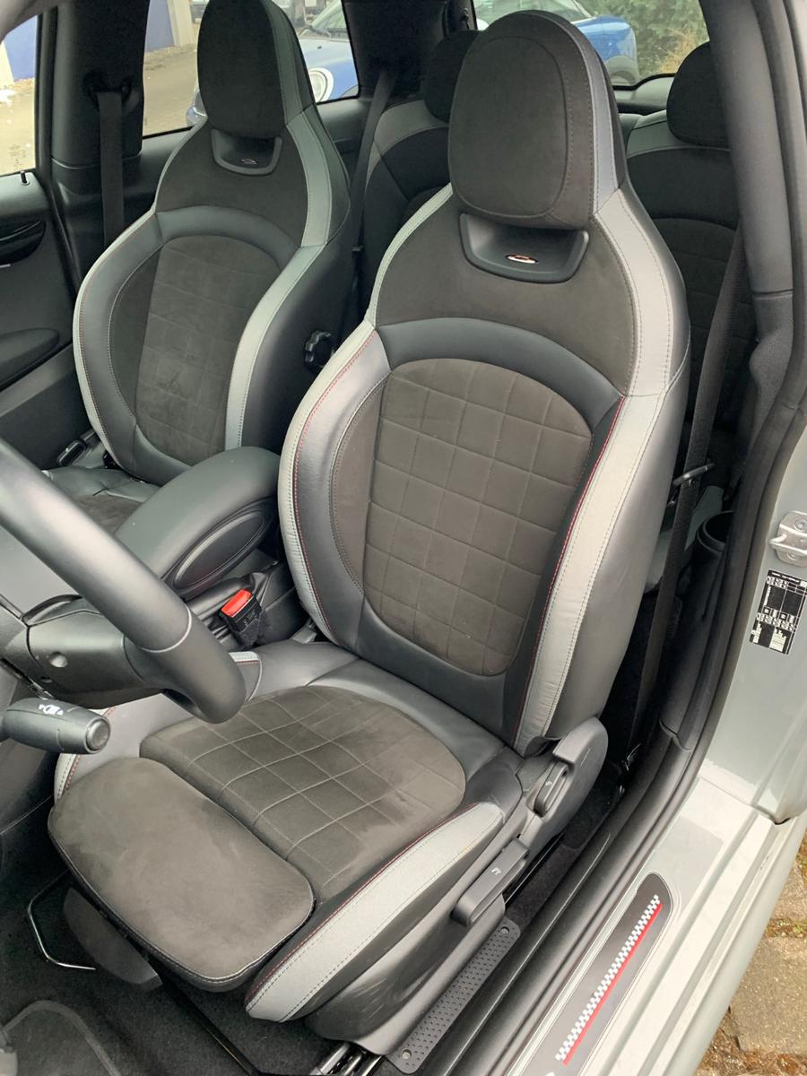 MINI Cooper John Cooper Works