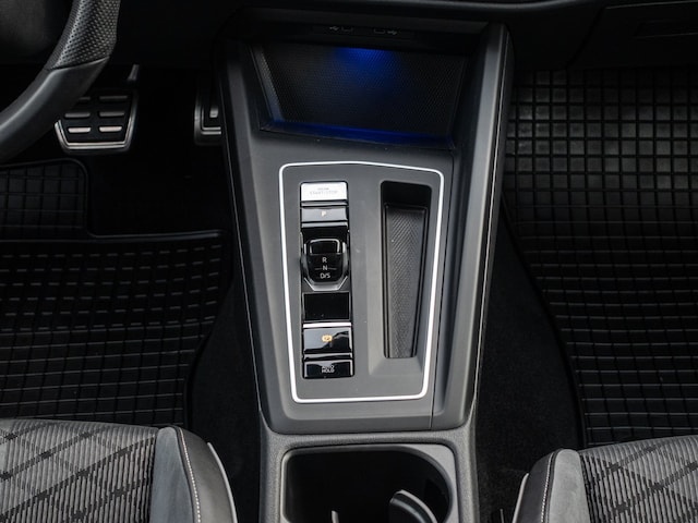 Volkswagen Golf 2.0 TSI DSG