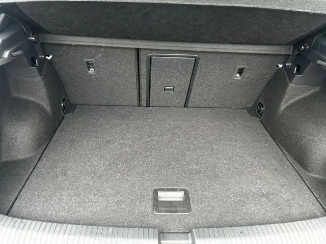 Volkswagen T-Roc 1.5 TSI DSG R-Line