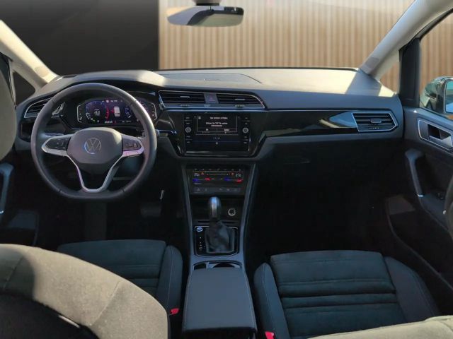 Volkswagen Touran 1.5 TSI DSG Highline R-Line