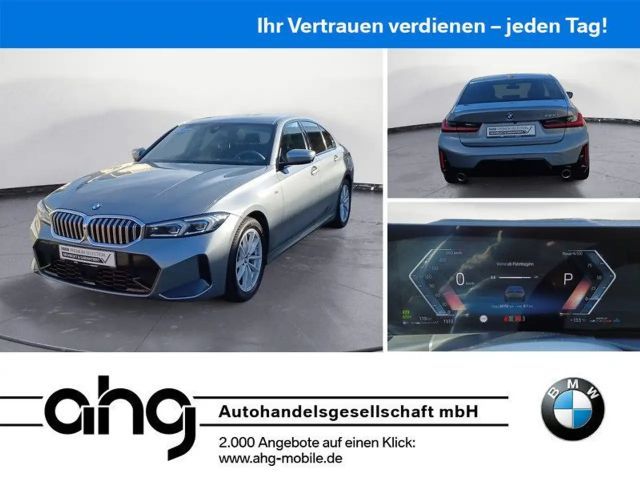 BMW 320 320i M-Sport Sedan