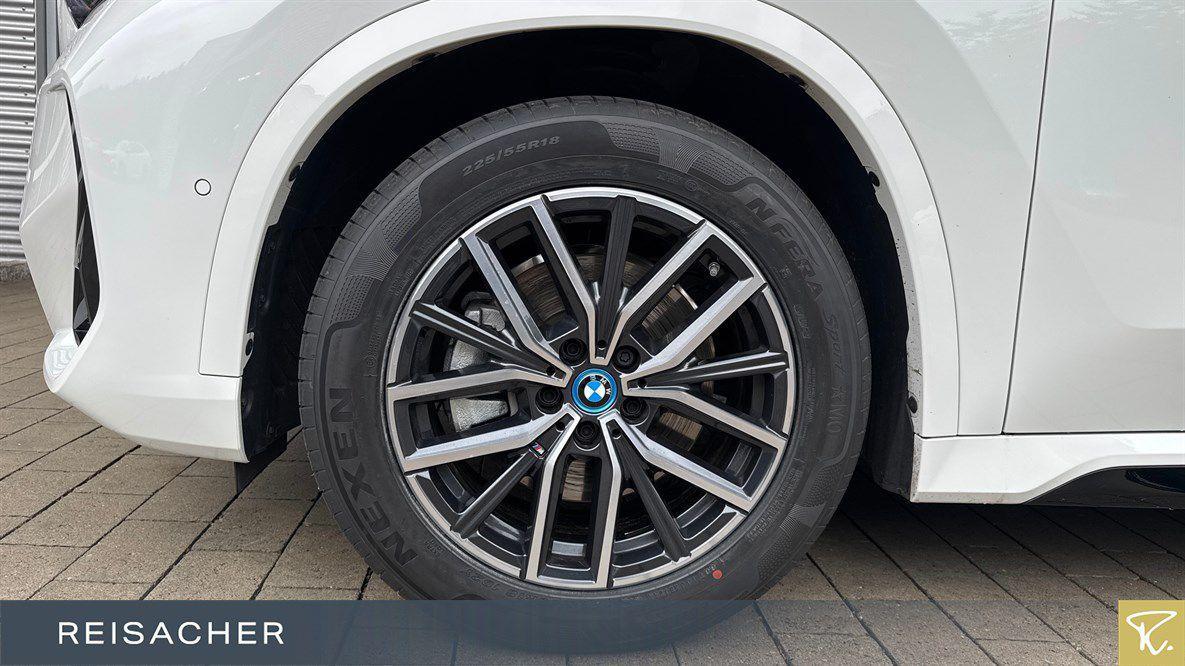 BMW iX1 xDrive30