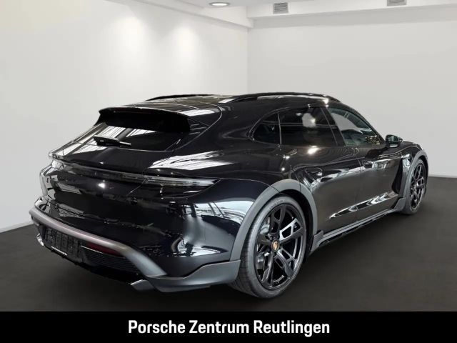 Porsche Taycan 4 Cross Turismo