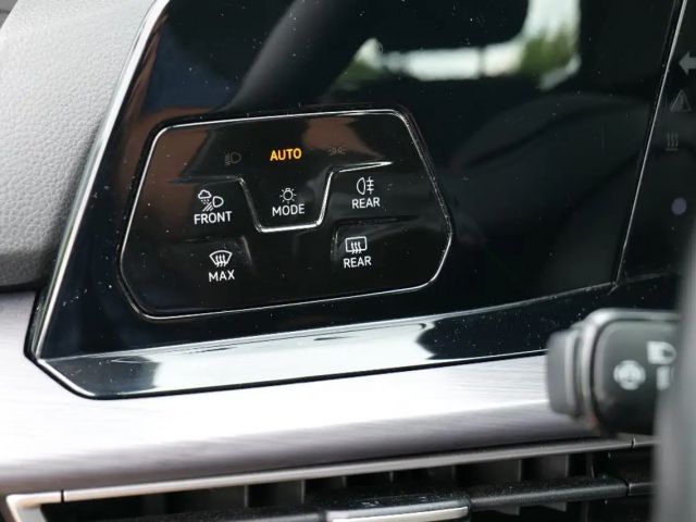 Volkswagen Golf 1.5 TSI DSG Golf VIII Style