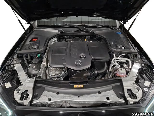 Mercedes-Benz E 300 AVANTGARDE Estate