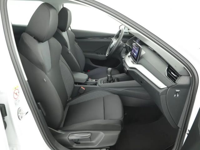 Skoda Octavia Essence TSI