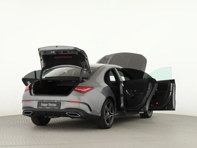 Mercedes-Benz CLA 200 AMG Line Coupé