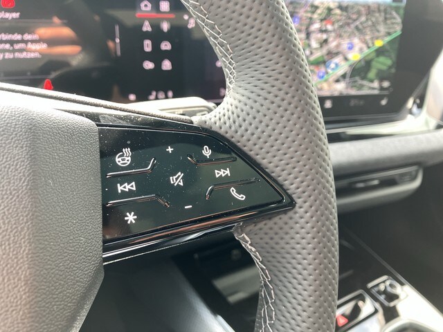 Audi A6 Avant Quattro S-Tronic