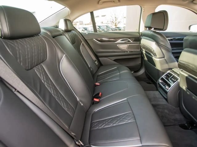 BMW 740 Sedan xDrive