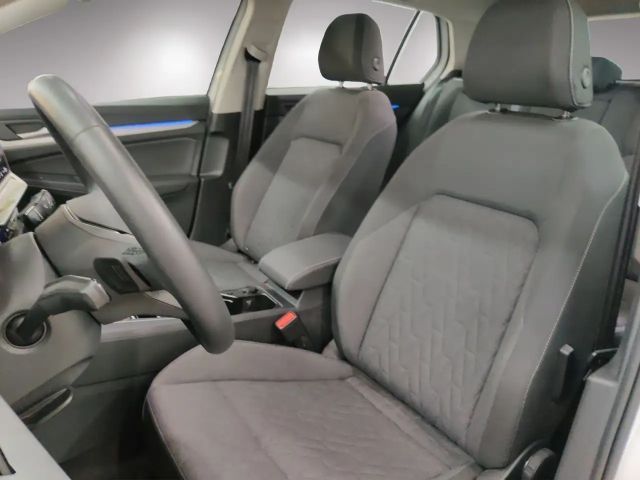 Volkswagen Golf 1.5 eTSI DSG Life