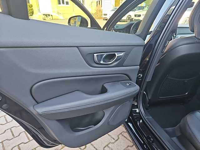 Volvo V60 AWD Dark Plus T6