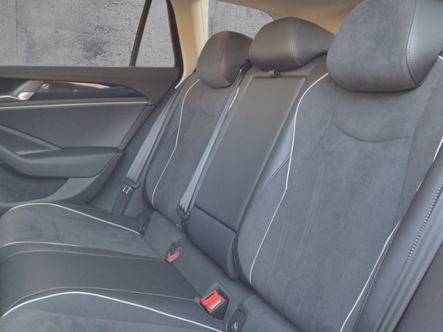 Volkswagen Passat 1.5 eTSI DSG Variant