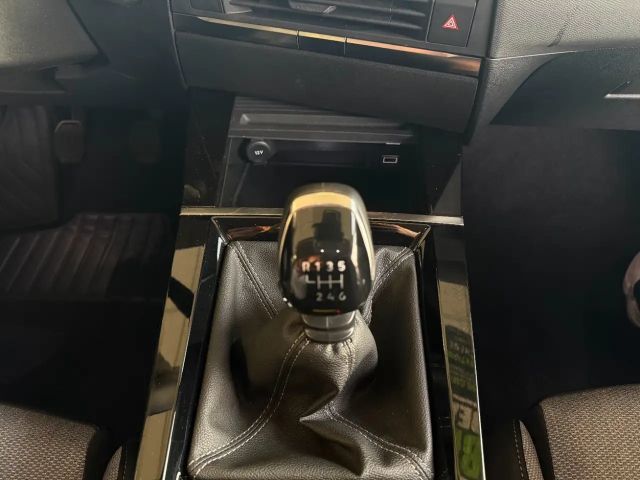 Opel Astra 1.2 Turbo Elegance Turbo