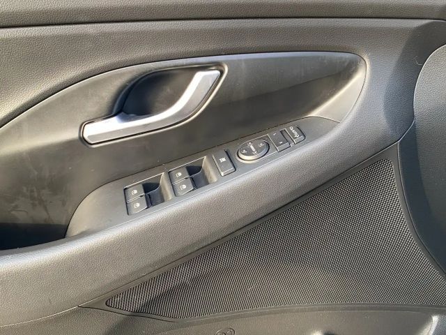 Hyundai i30 Hybrid Select