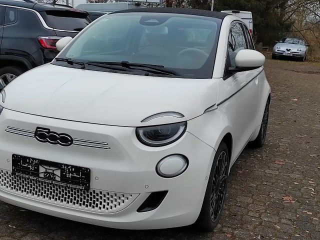 Fiat 500e La Prima by Bocelli