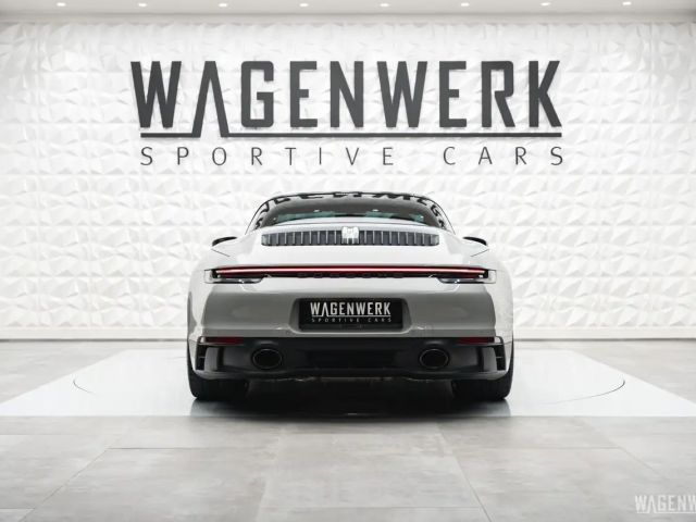 Porsche 992 4 Cabrio GTS Targa