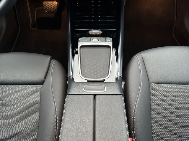 Mercedes-Benz B 180 B 180 d Sedan