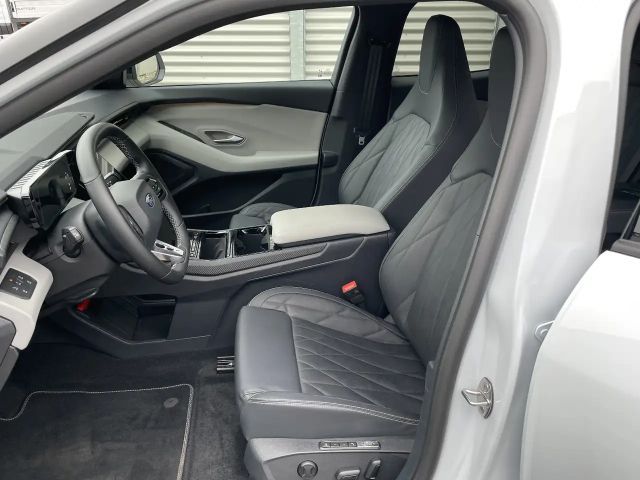 Ford Capri Premium RWD