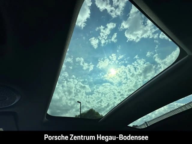 Porsche Panamera 4 E-Hybrid