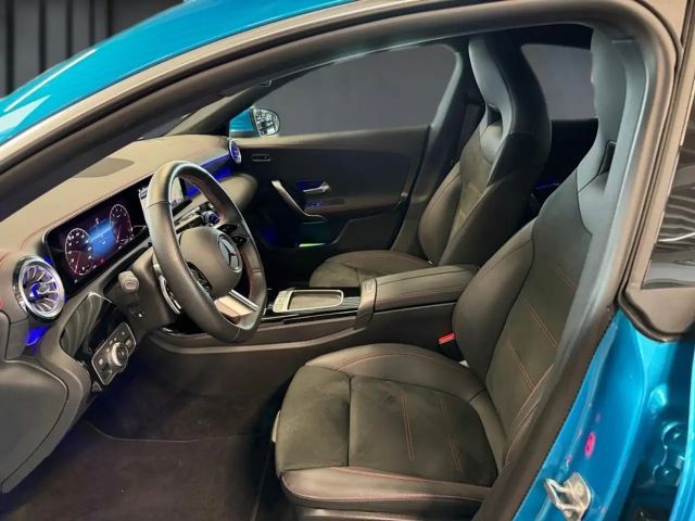 Mercedes-Benz CLA 200 AMG Line Coupé