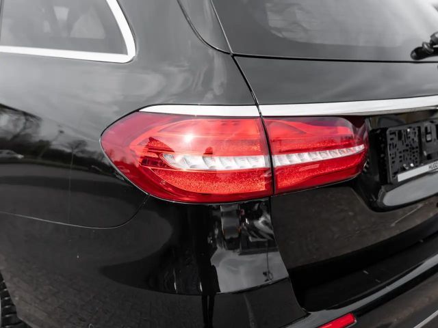 Mercedes-Benz E 220 AVANTGARDE E 220 d Estate