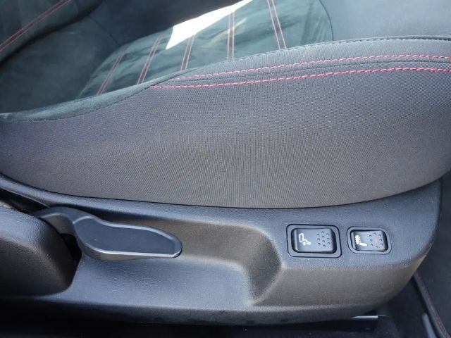 Alfa Romeo Giulietta Sprint  Bose/"6,5" Radio Nav/Bluetooth/DAB/PDC