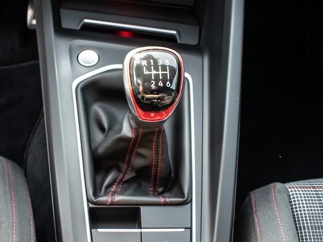 Volkswagen Golf 2.0 TSI