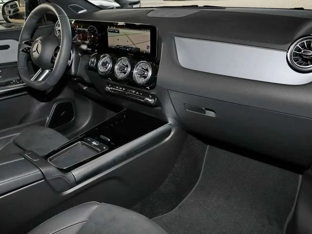 Mercedes-Benz GLA 220 4MATIC AMG Line