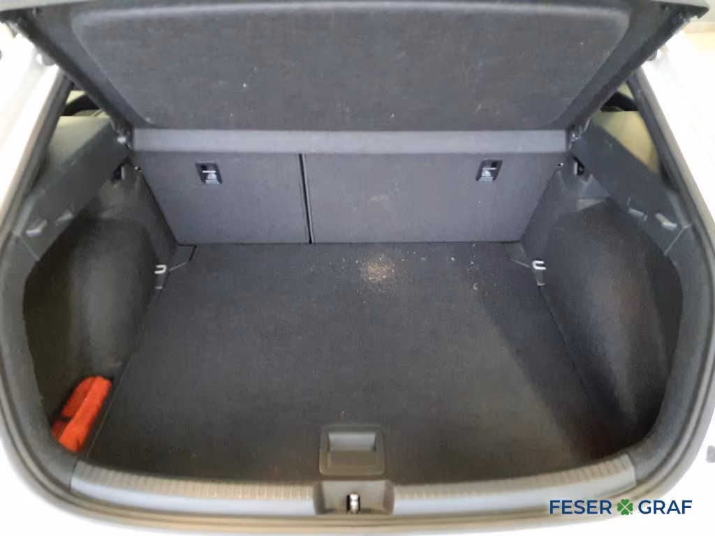 Volkswagen Taigo 1.0 TSI DSG R-Line