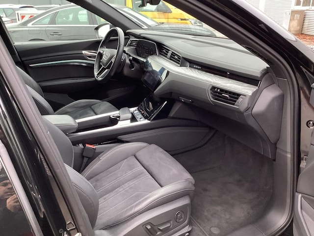 Audi Q8 e-tron 55 Quattro S-Line