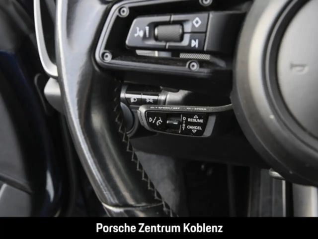 Porsche 992 Cabrio Carrera