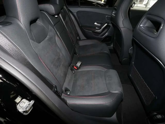 Mercedes-Benz A 200 AMG Line