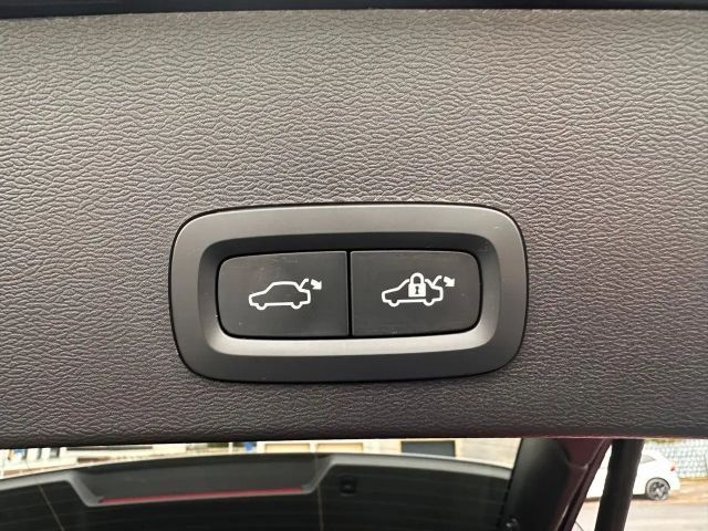 Volvo XC40 Dark Plus T5