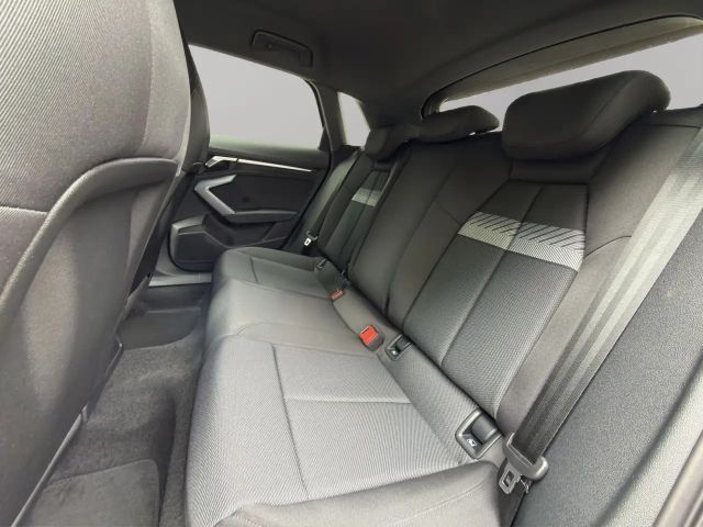 Audi A3 30 TFSI S-Tronic Sedan
