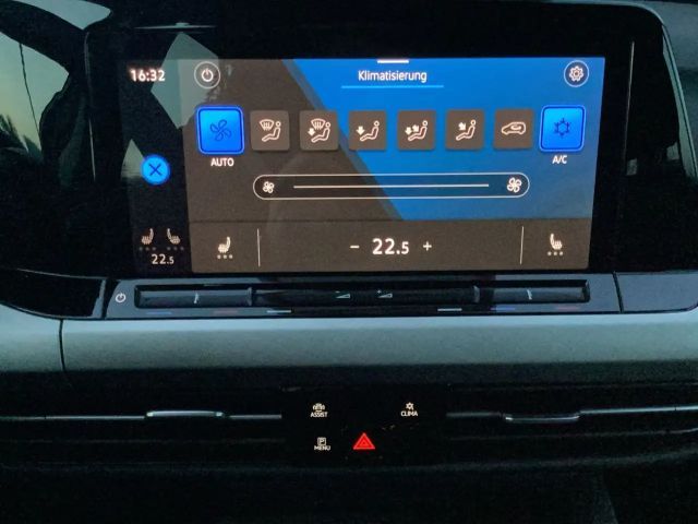 Volkswagen Golf 1.5 TSI DSG Life Variant