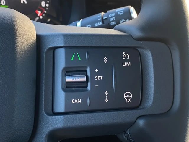 Land Rover Defender 110 Dynamic HSE