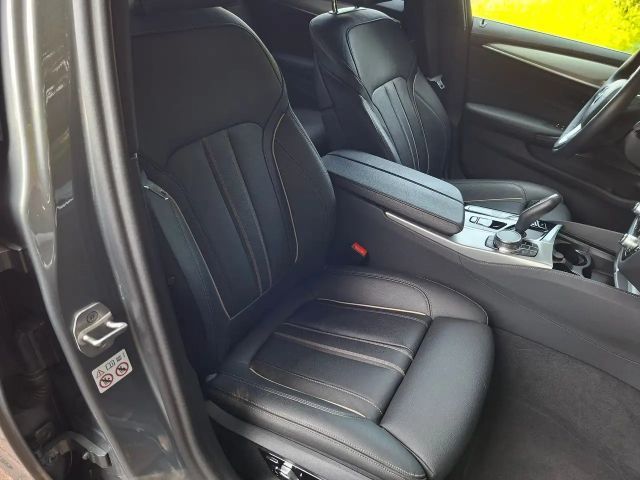 BMW 530 530d Luxury Line Touring xDrive