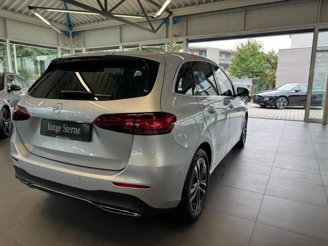 Mercedes-Benz B 220 B 220 d Progressive